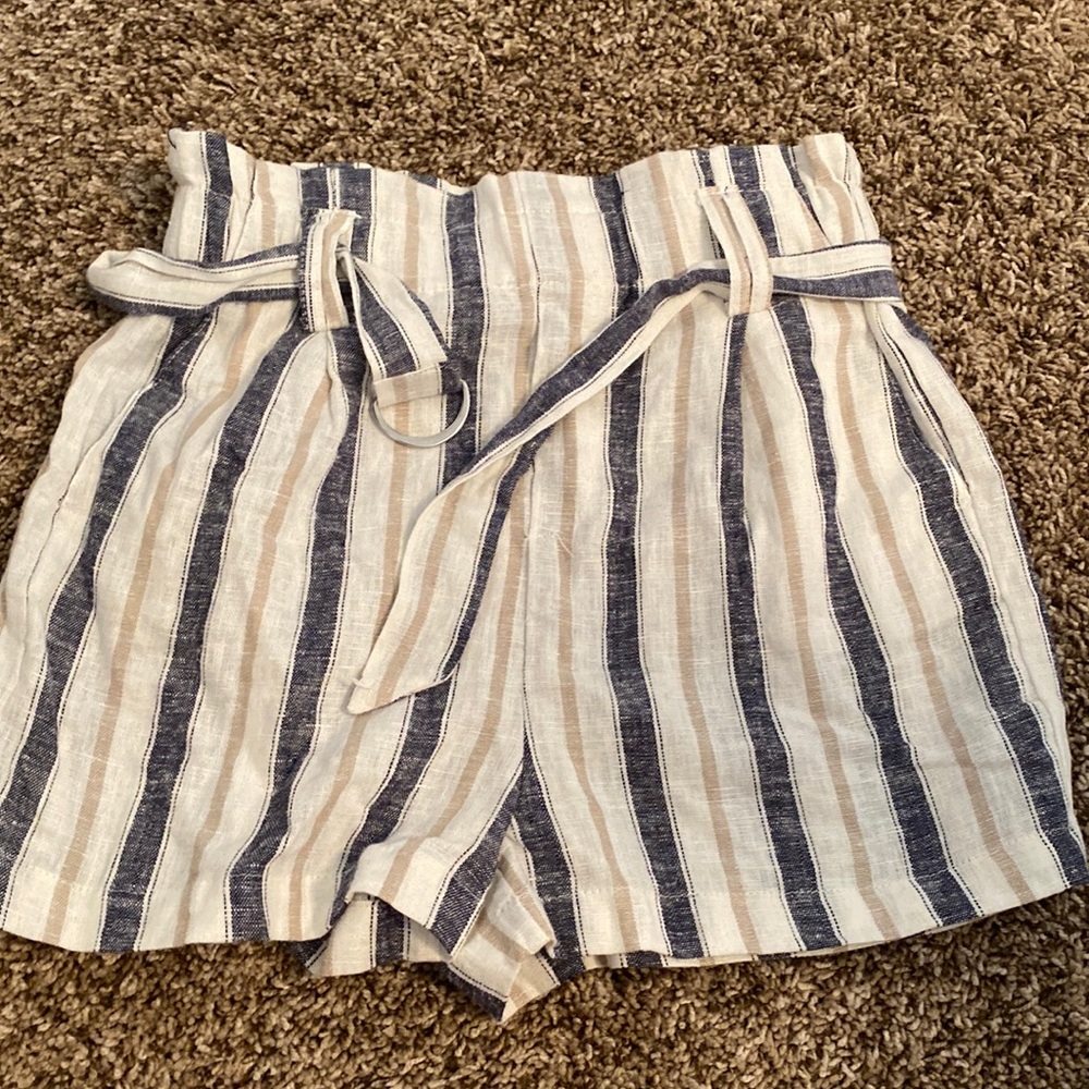 Cute high waisted shorts